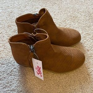 Girls Justice booties Brown/Tan NEW never worn